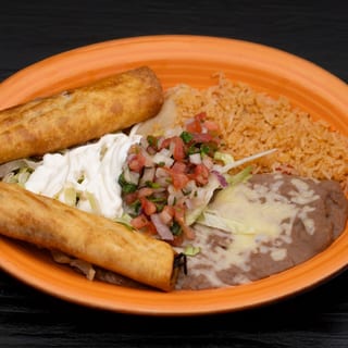 L - Taquitos Mexicanos