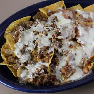 (H) Nachos Beef & Bean